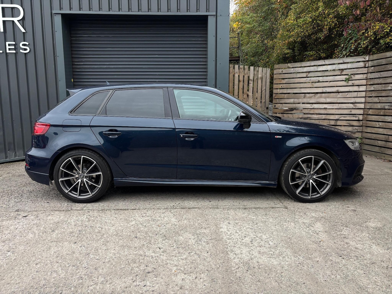 Used Audi A3 2017 for sale - 76314363: Photo 4