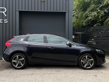Used Volvo V40 2013 for sale - 78535344: Photo