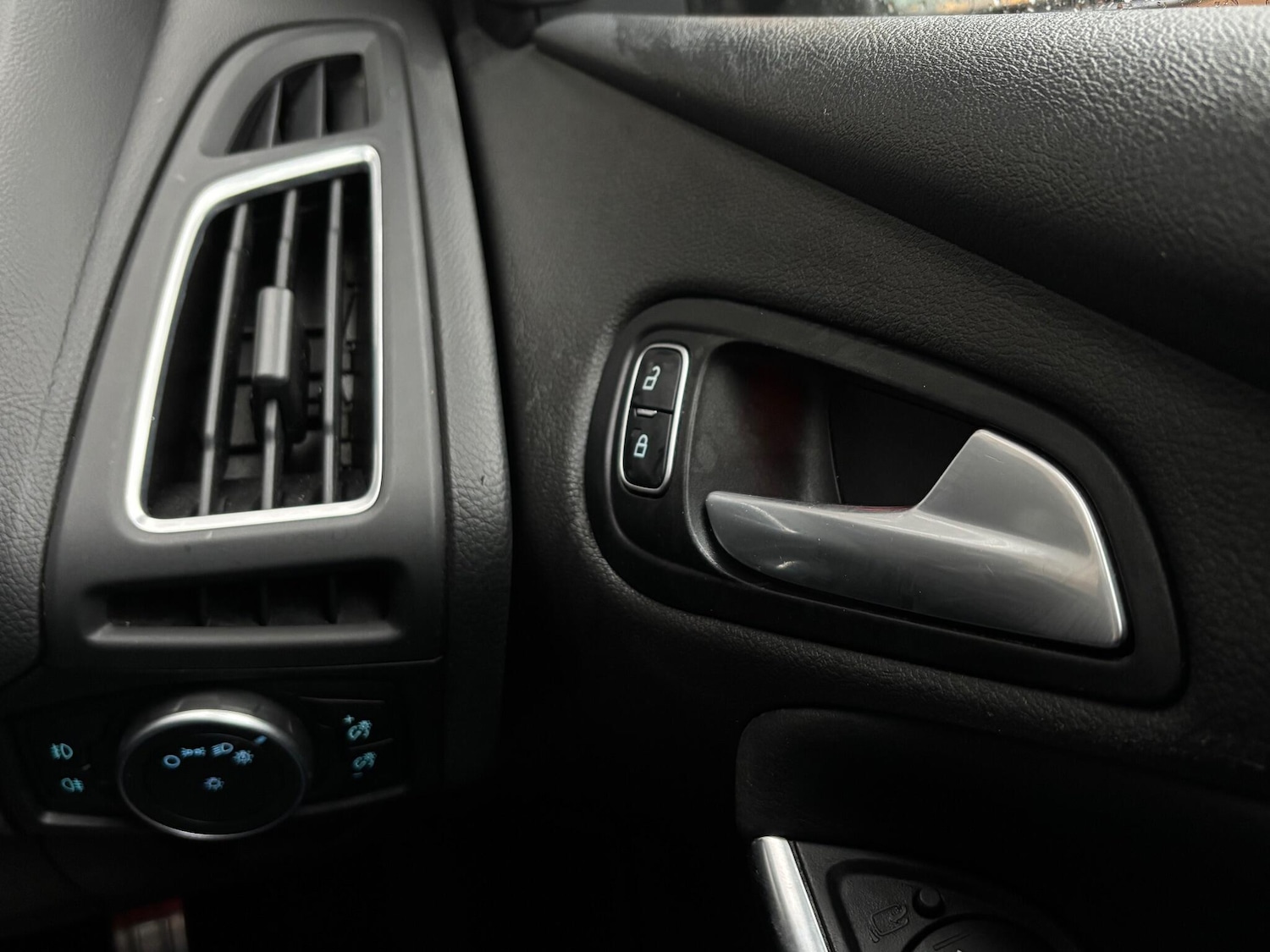 Used Ford Focus 2016 for sale - 76440645: Photo 32