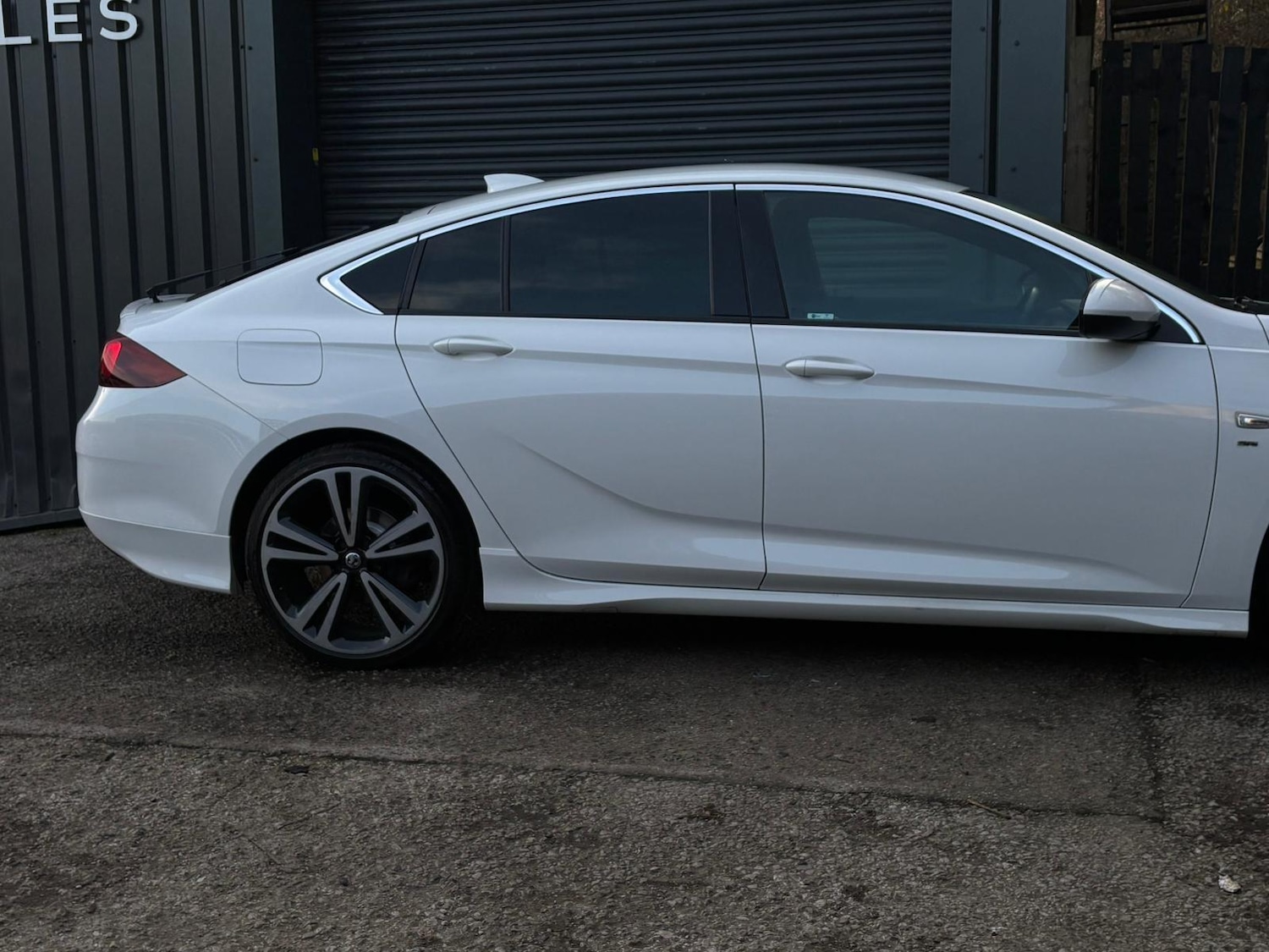 Used Vauxhall Insignia 2018 for sale - 77315079: Photo 15