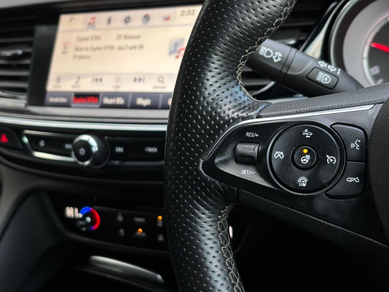 Used Vauxhall Insignia 2018 for sale - 77315079: Photo 27