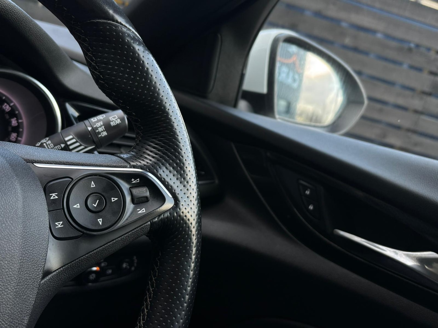 Used Vauxhall Insignia 2018 for sale - 77315079: Photo 31