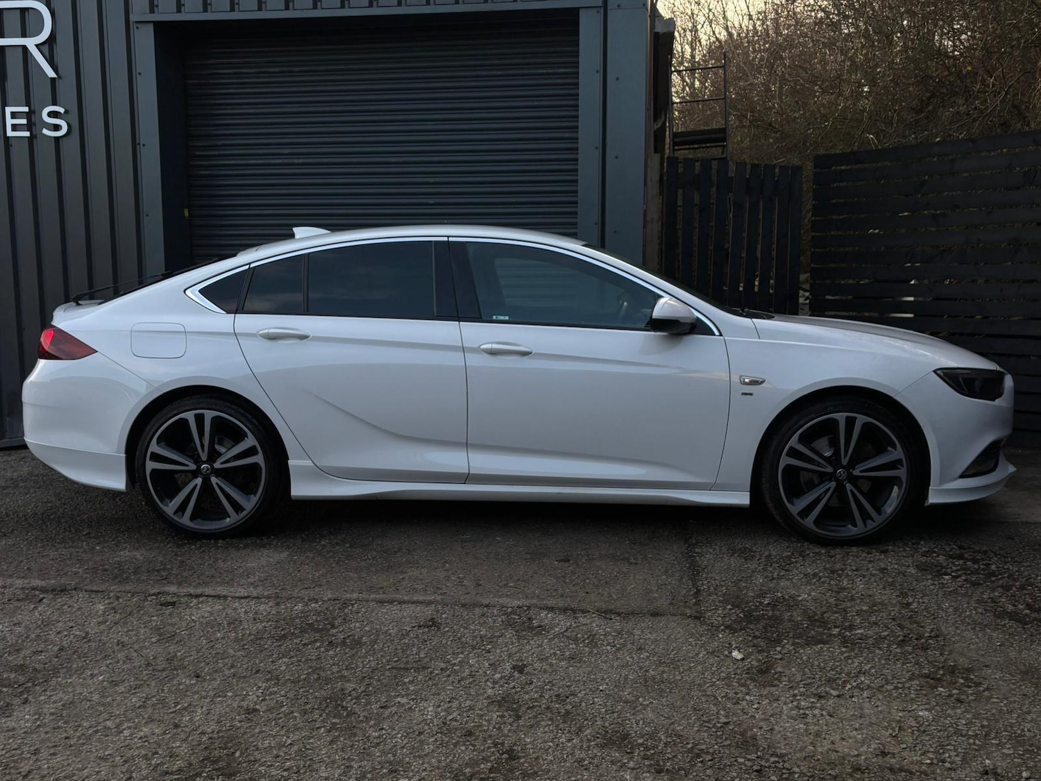 Used Vauxhall Insignia 2018 for sale - 77315079: Photo 4