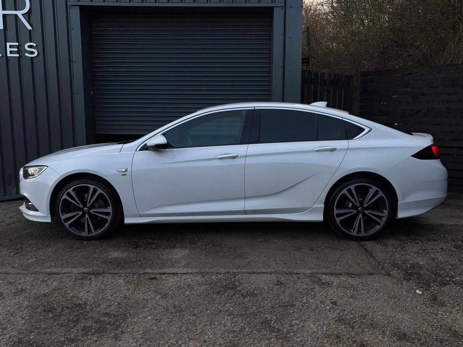 Used Vauxhall Insignia 2018 for sale - 77315079: Photo 5