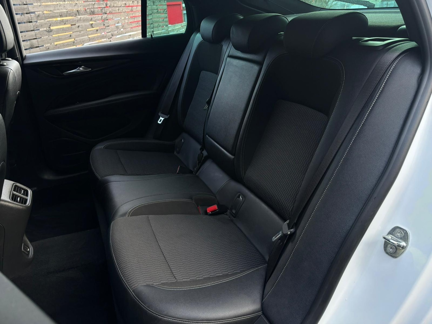 Used Vauxhall Insignia 2018 for sale - 77315079: Photo 9