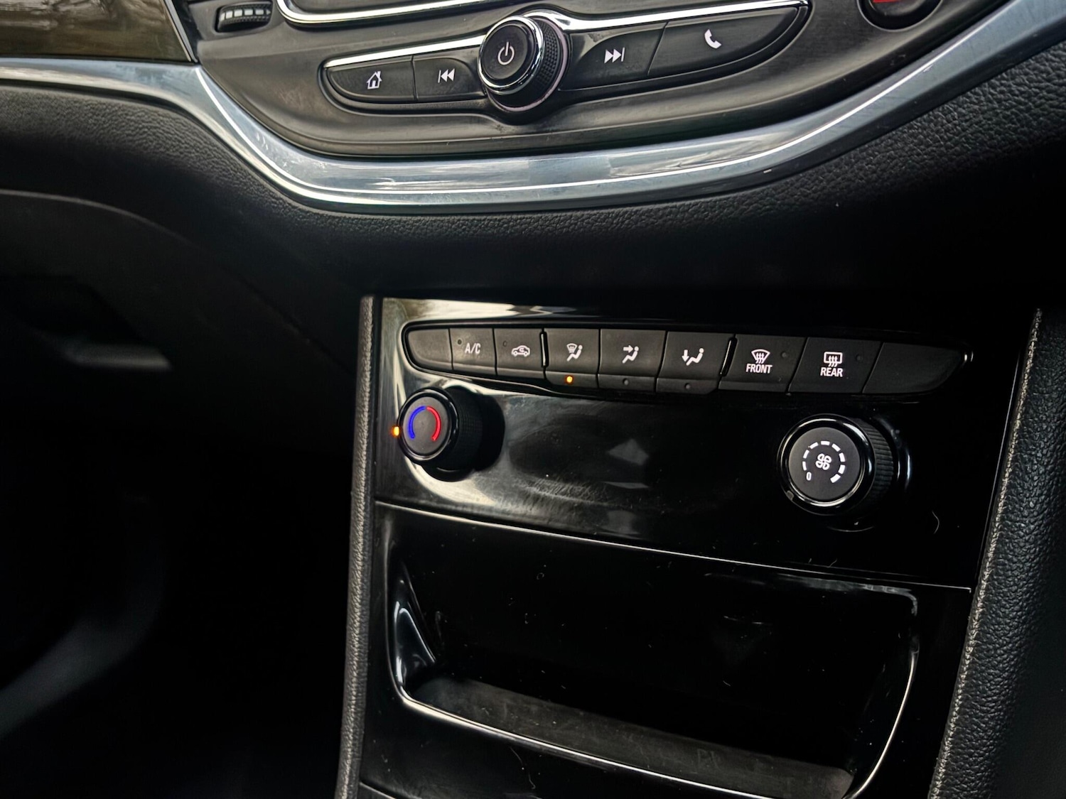 Used Vauxhall Astra 2017 for sale - 76440986: Photo 23