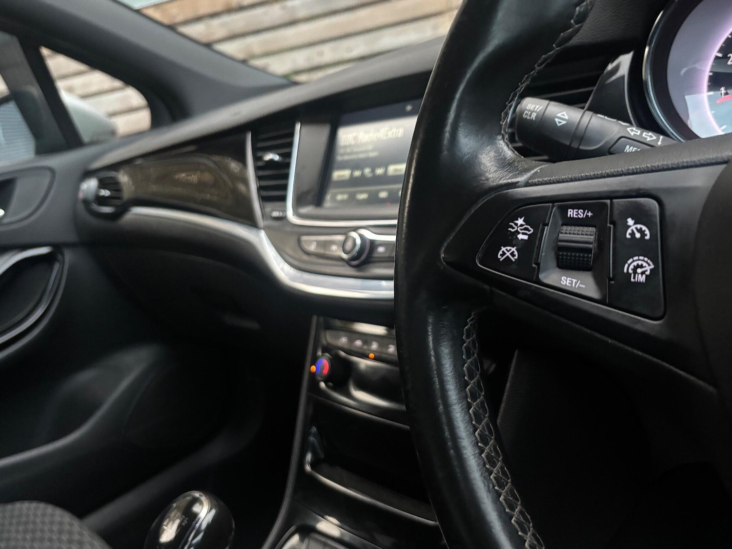 Used Vauxhall Astra 2017 for sale - 76440986: Photo 26