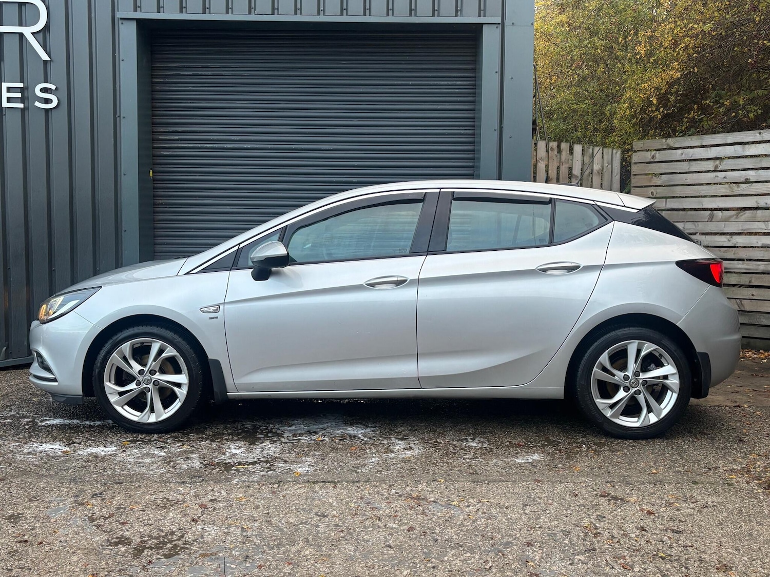 Used Vauxhall Astra 2017 for sale - 76440986: Photo 5
