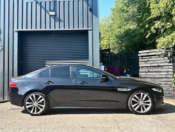 Used Jaguar XE 2018 for sale - 79212549: Photo