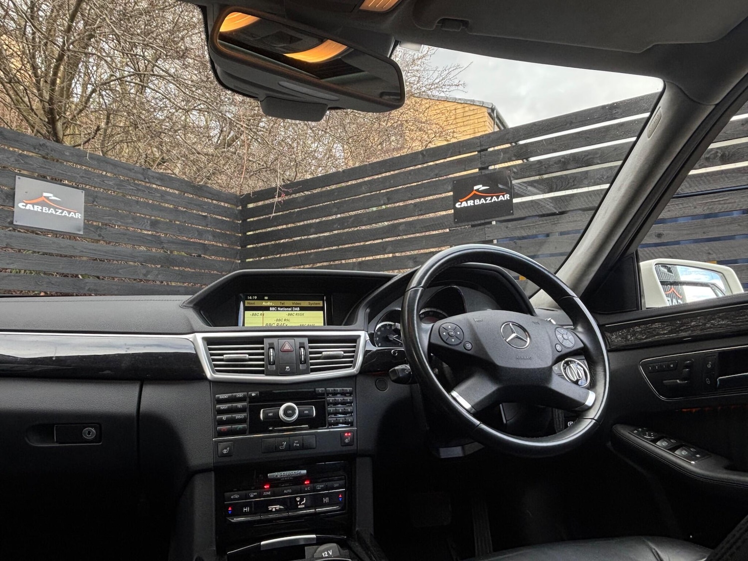 Used Mercedes-Benz E Class 2010 for sale - 76990166: Photo 10