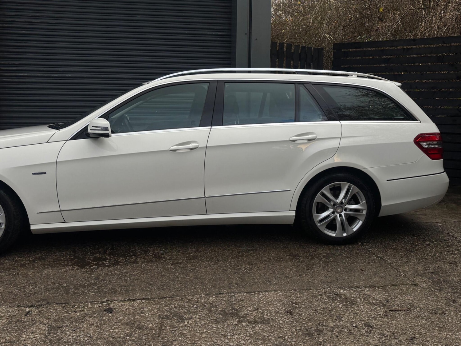 Used Mercedes-Benz E Class 2010 for sale - 76990166: Photo 12