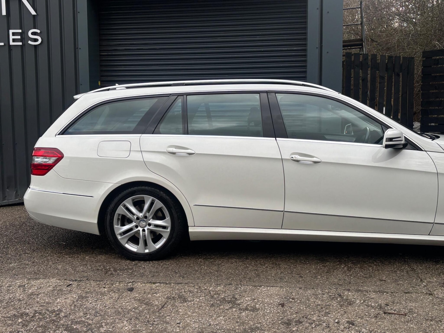 Used Mercedes-Benz E Class 2010 for sale - 76990166: Photo 13