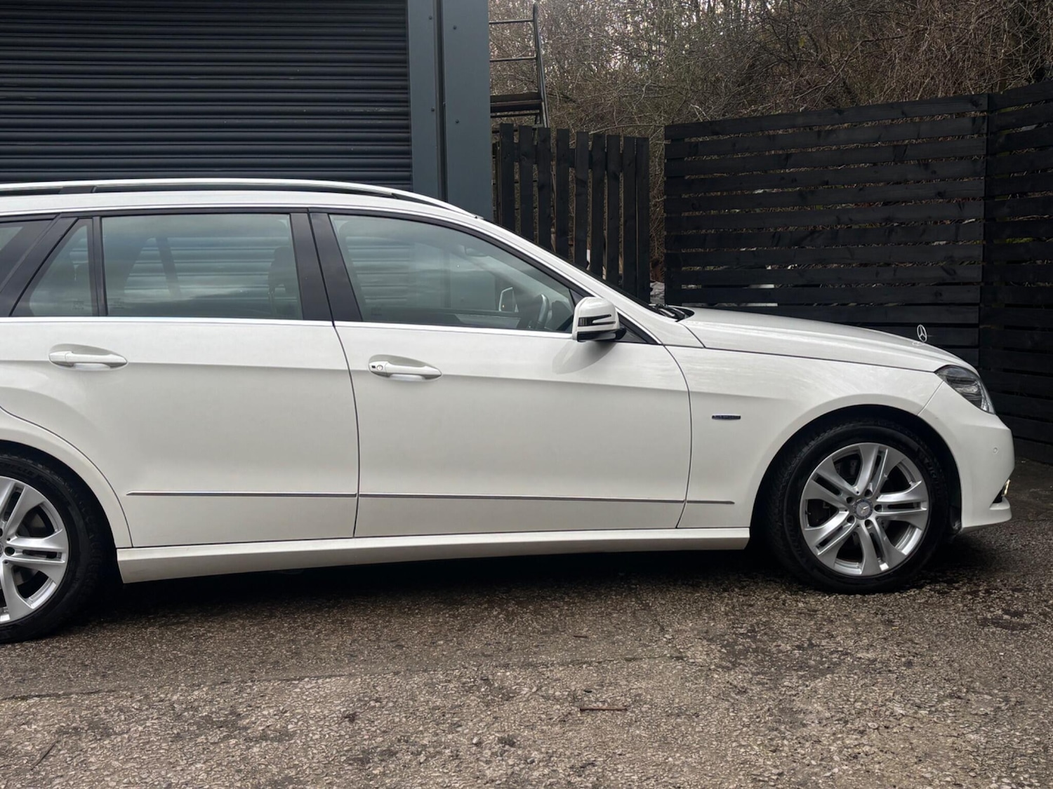 Used Mercedes-Benz E Class 2010 for sale - 76990166: Photo 14