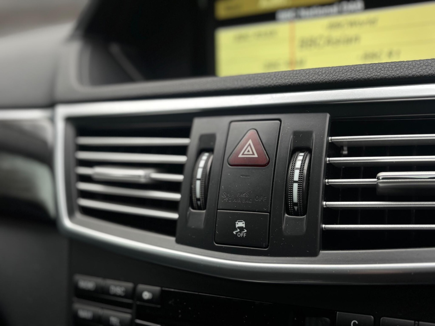 Used Mercedes-Benz E Class 2010 for sale - 76990166: Photo 20