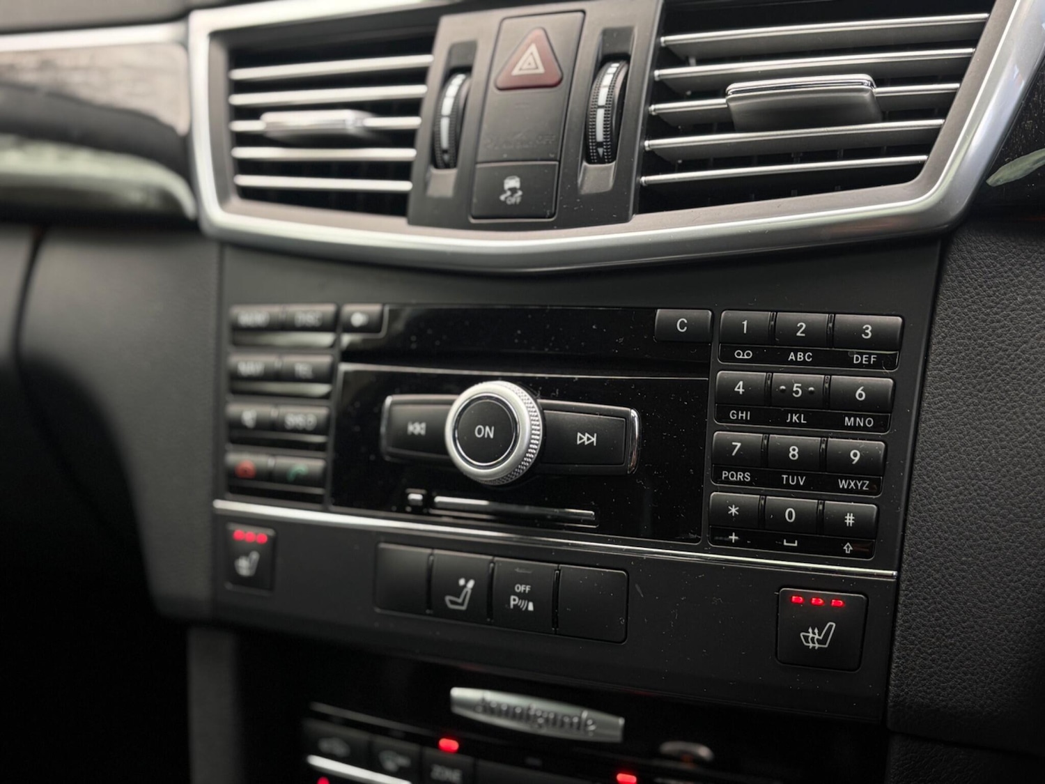 Used Mercedes-Benz E Class 2010 for sale - 76990166: Photo 27