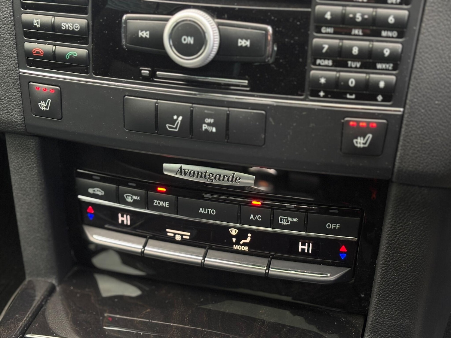 Used Mercedes-Benz E Class 2010 for sale - 76990166: Photo 28