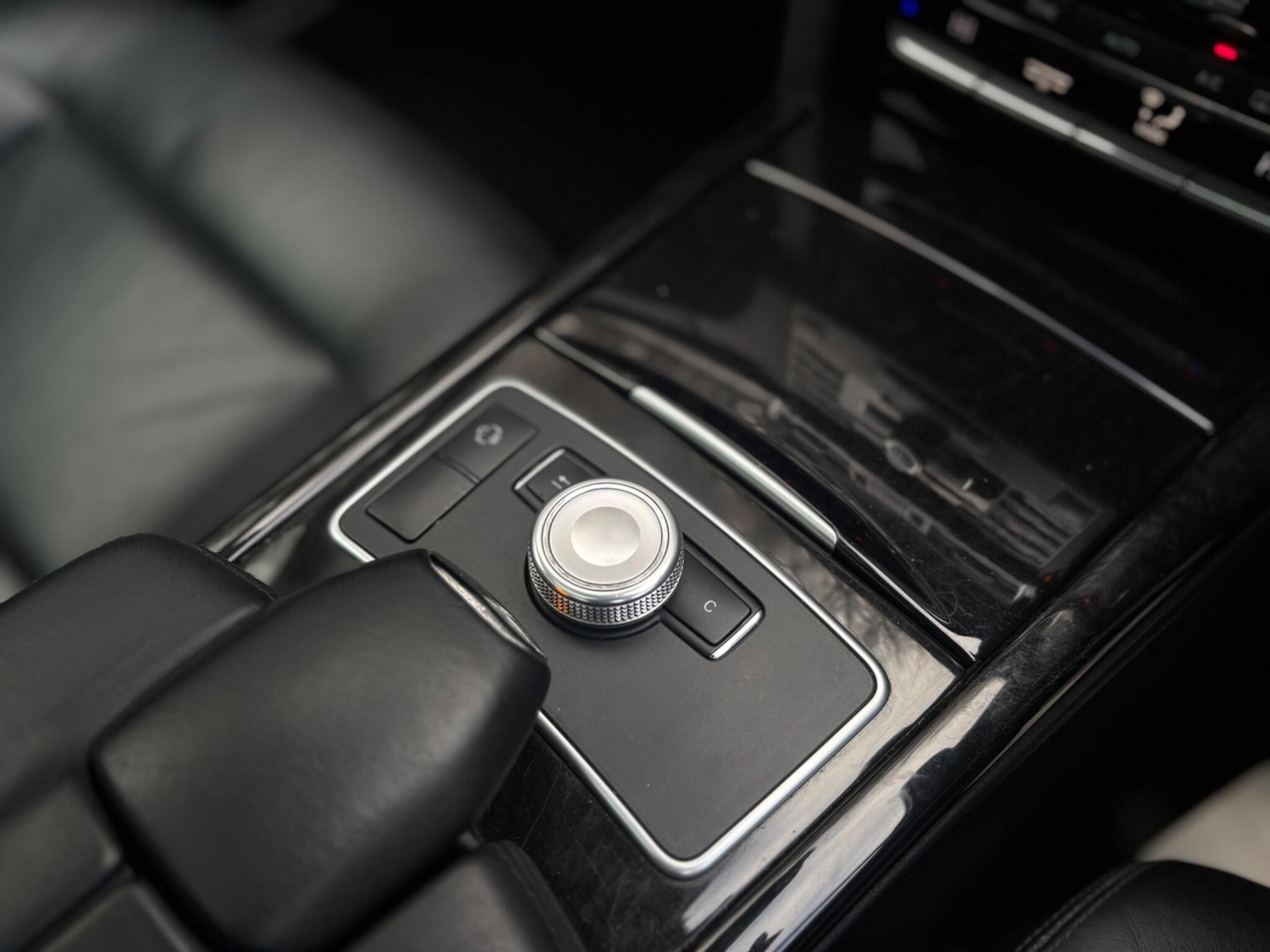 Used Mercedes-Benz E Class 2010 for sale - 76990166: Photo 29