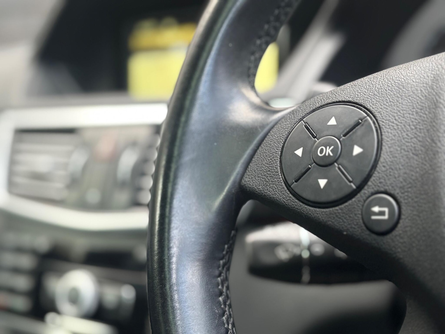 Used Mercedes-Benz E Class 2010 for sale - 76990166: Photo 32