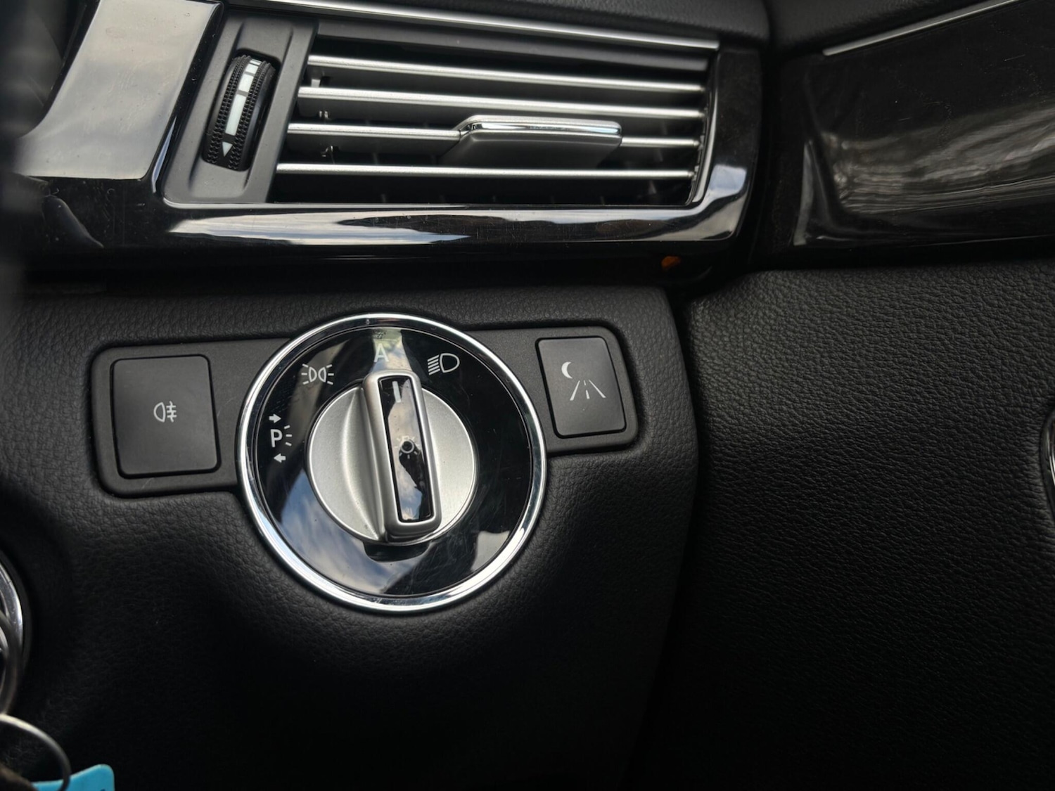 Used Mercedes-Benz E Class 2010 for sale - 76990166: Photo 35