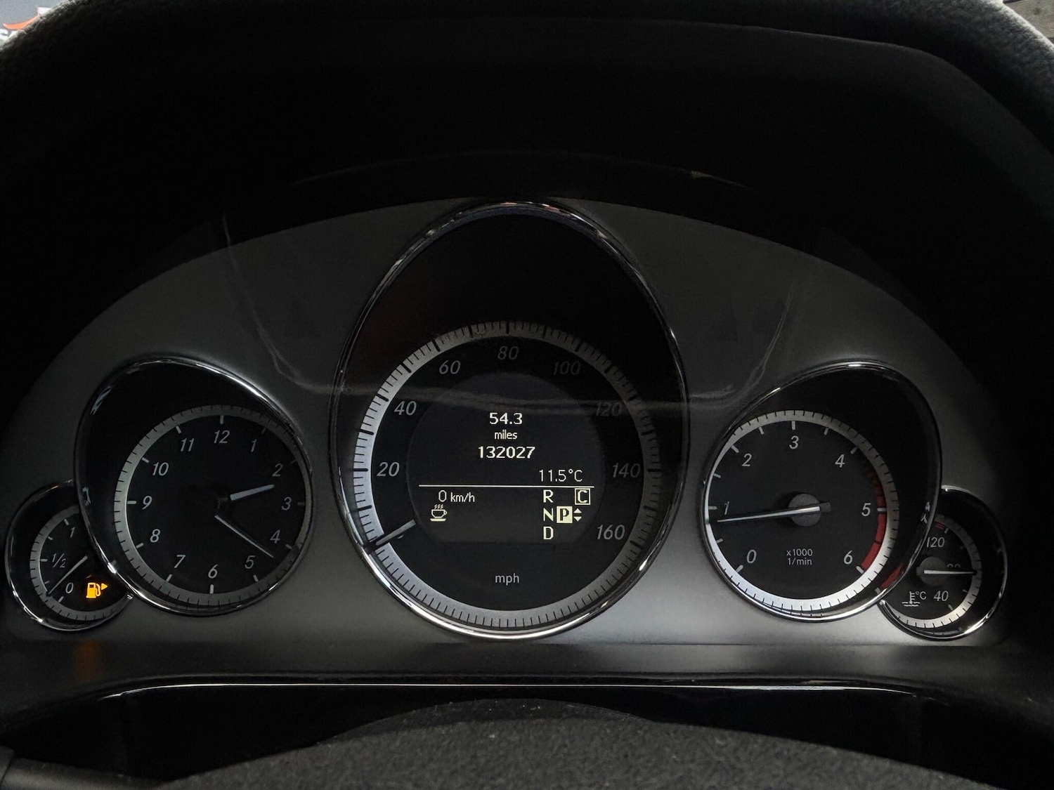 Used Mercedes-Benz E Class 2010 for sale - 76990166: Photo 40