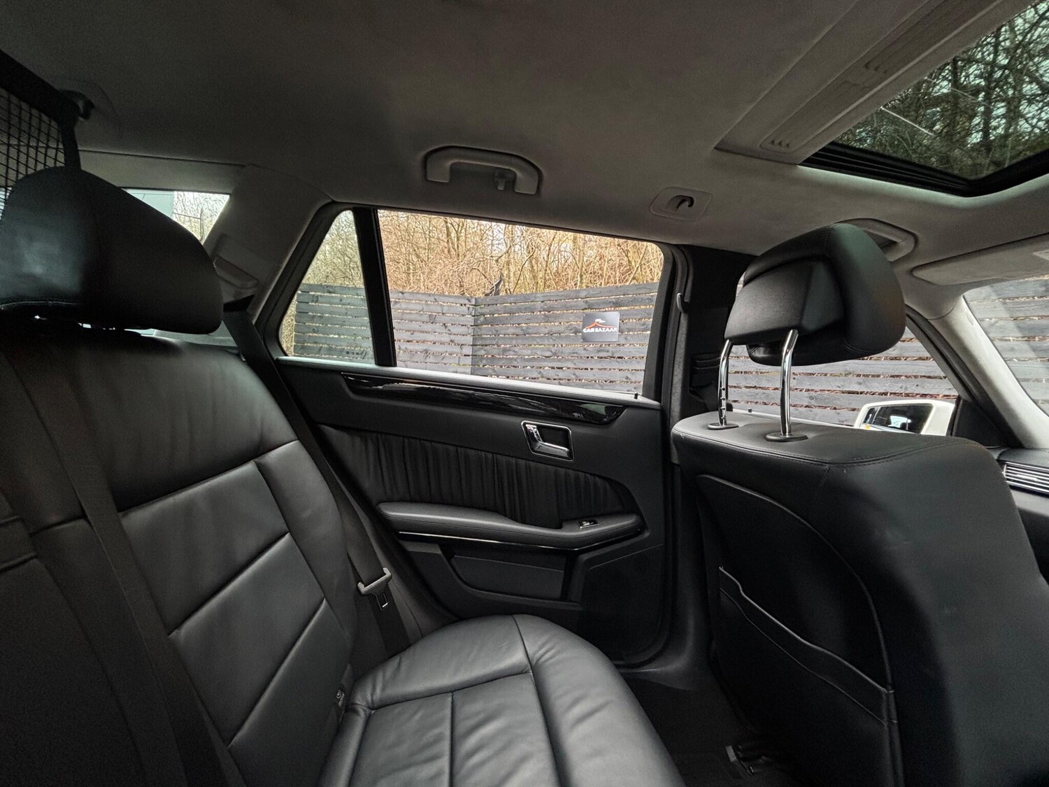 Used Mercedes-Benz E Class 2010 for sale - 76990166: Photo 41