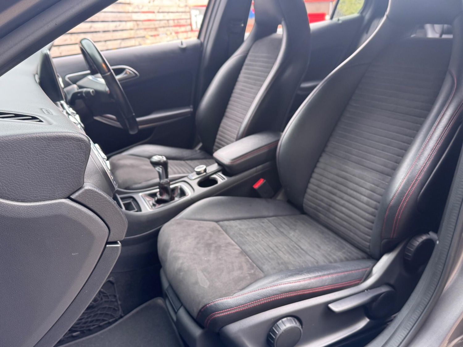 Used Mercedes-Benz GLA 2015 for sale - 76226385: Photo 6