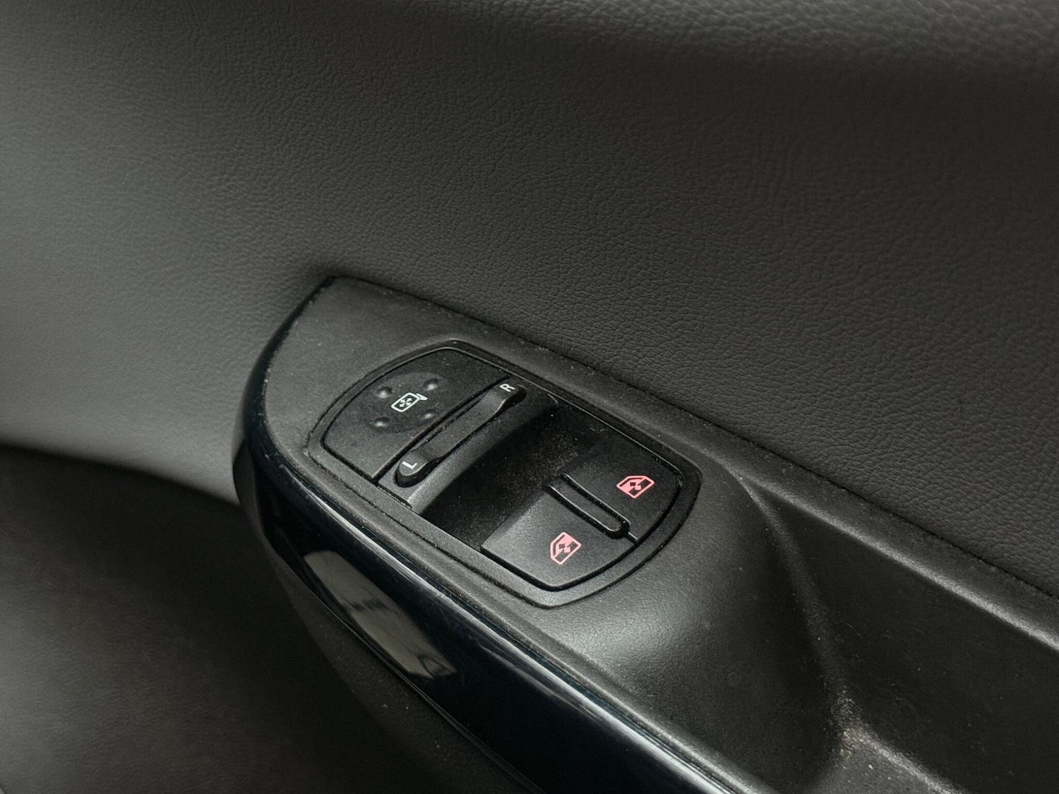 Used Vauxhall Corsa for sale - 77484503: Photo 25