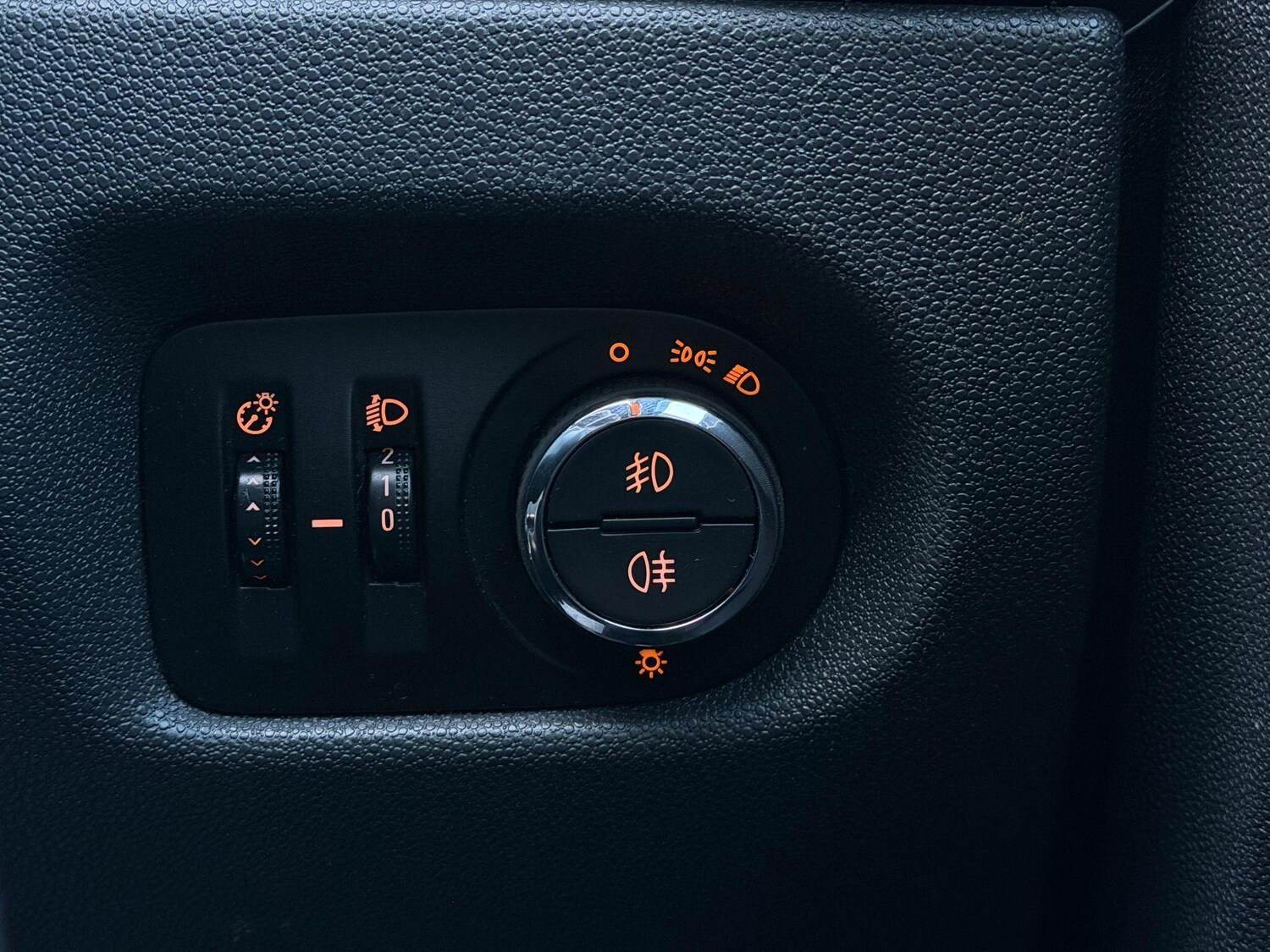 Used Vauxhall Corsa 2013 for sale - 77939608: Photo 28