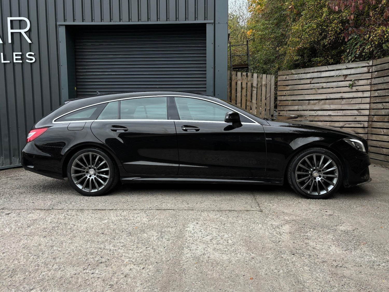 Used Mercedes-Benz CLS 2015 for sale - 75964471: Photo 4