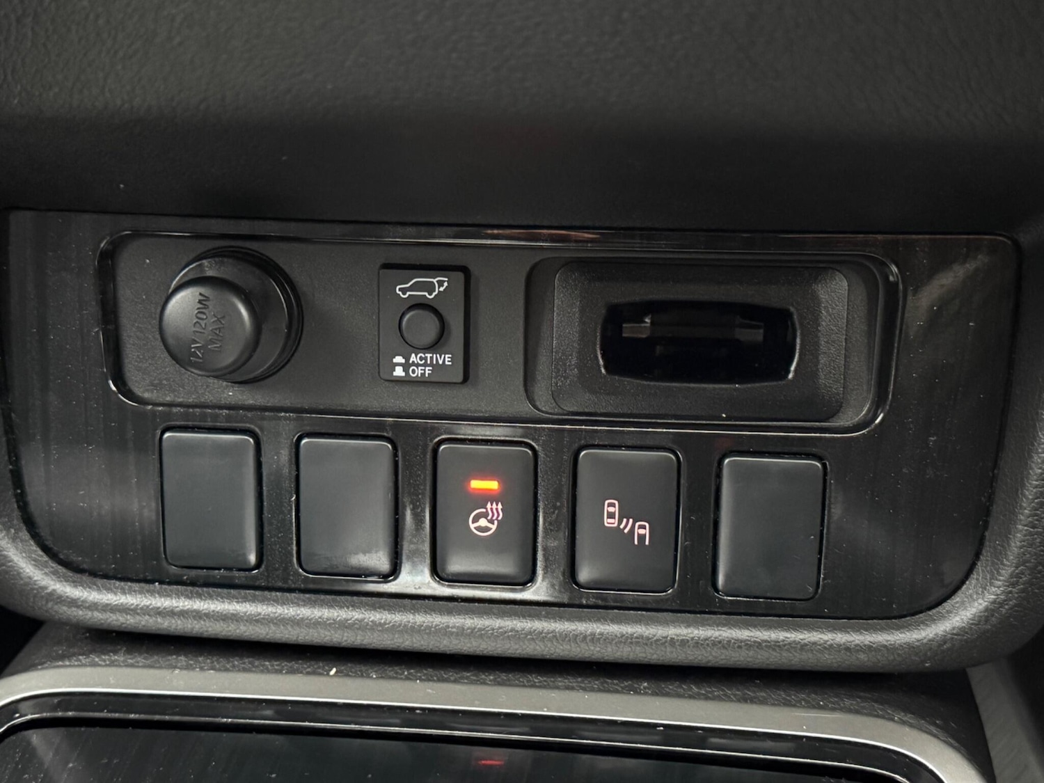 Used Mitsubishi Outlander 2017 for sale - 76440858: Photo 25