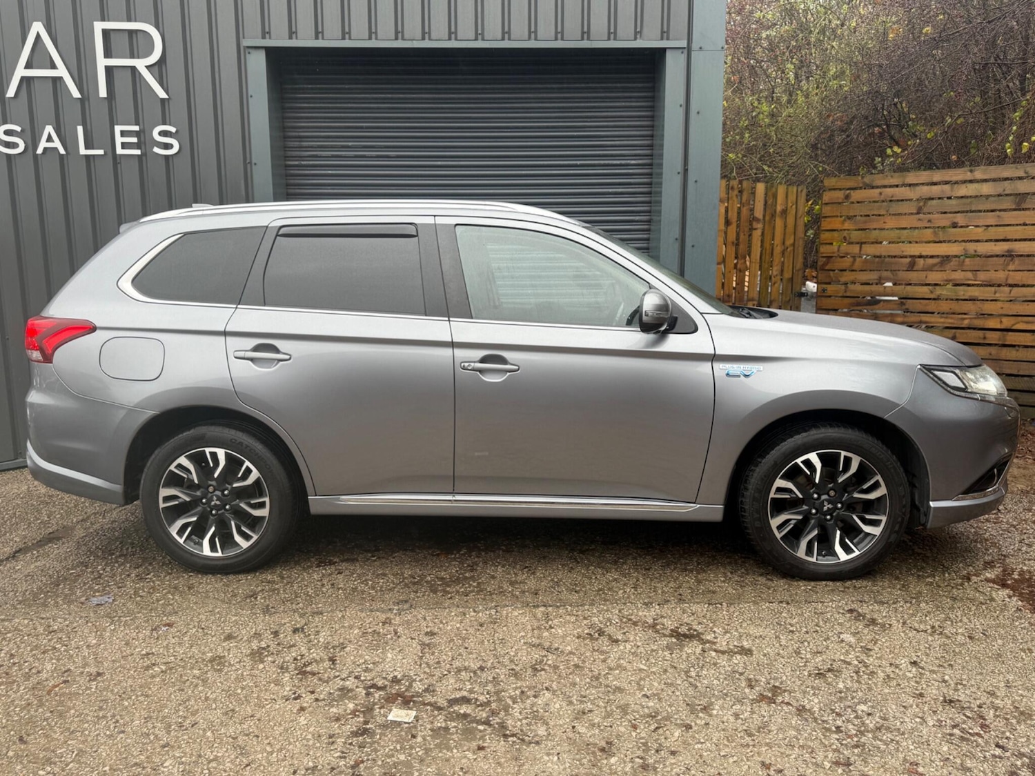 Used Mitsubishi Outlander 2017 for sale - 76440858: Photo 4