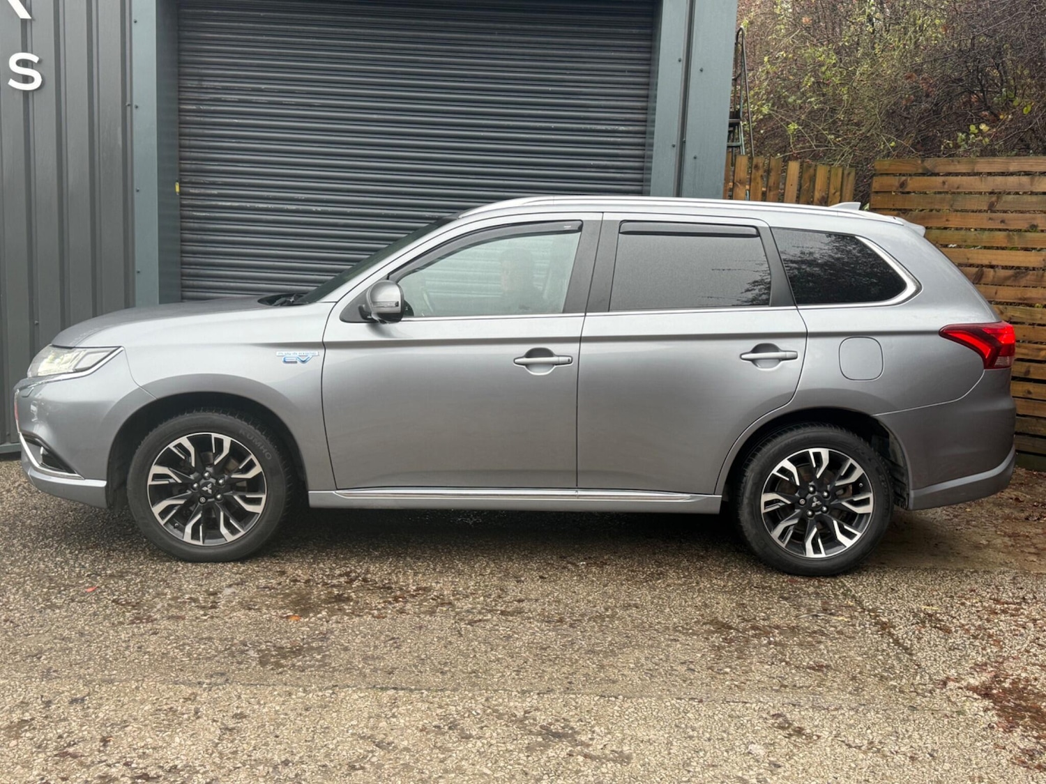 Used Mitsubishi Outlander 2017 for sale - 76440858: Photo 5