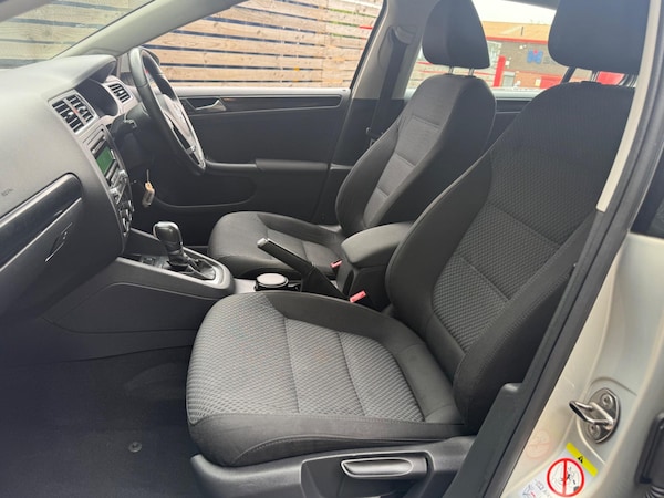 Used Volkswagen Jetta 2011 for sale - 75059562: Photo 6