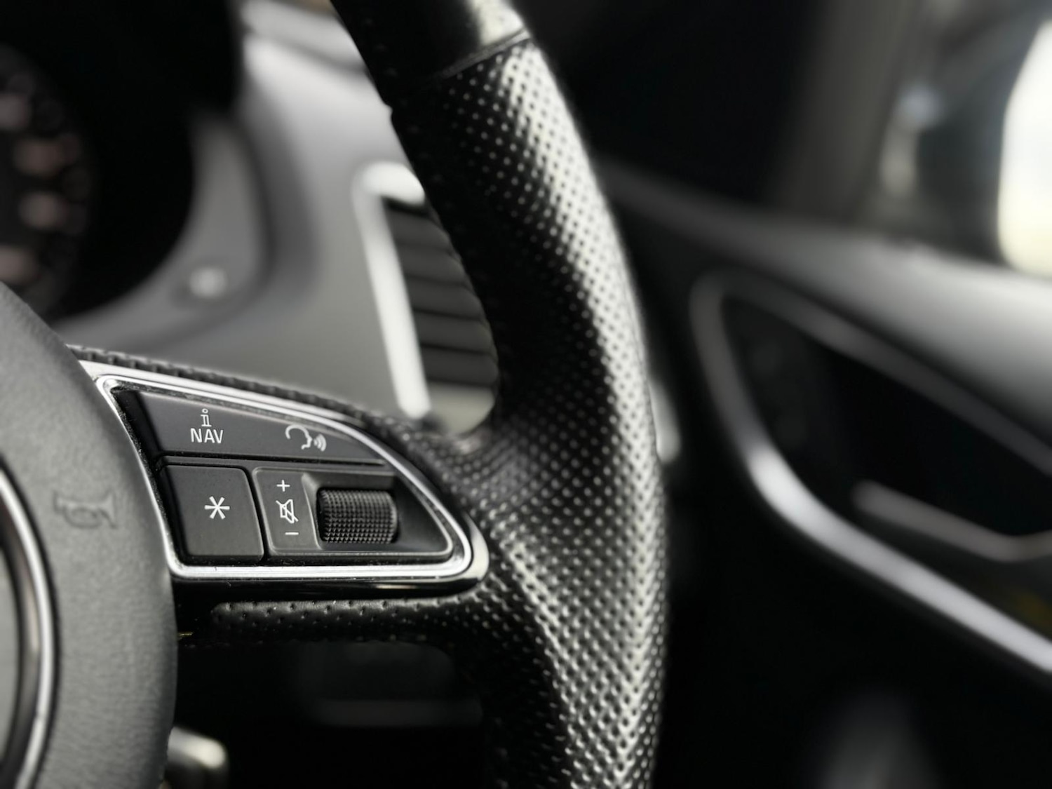 Used Audi Q3 for sale - 77633182: Photo 28