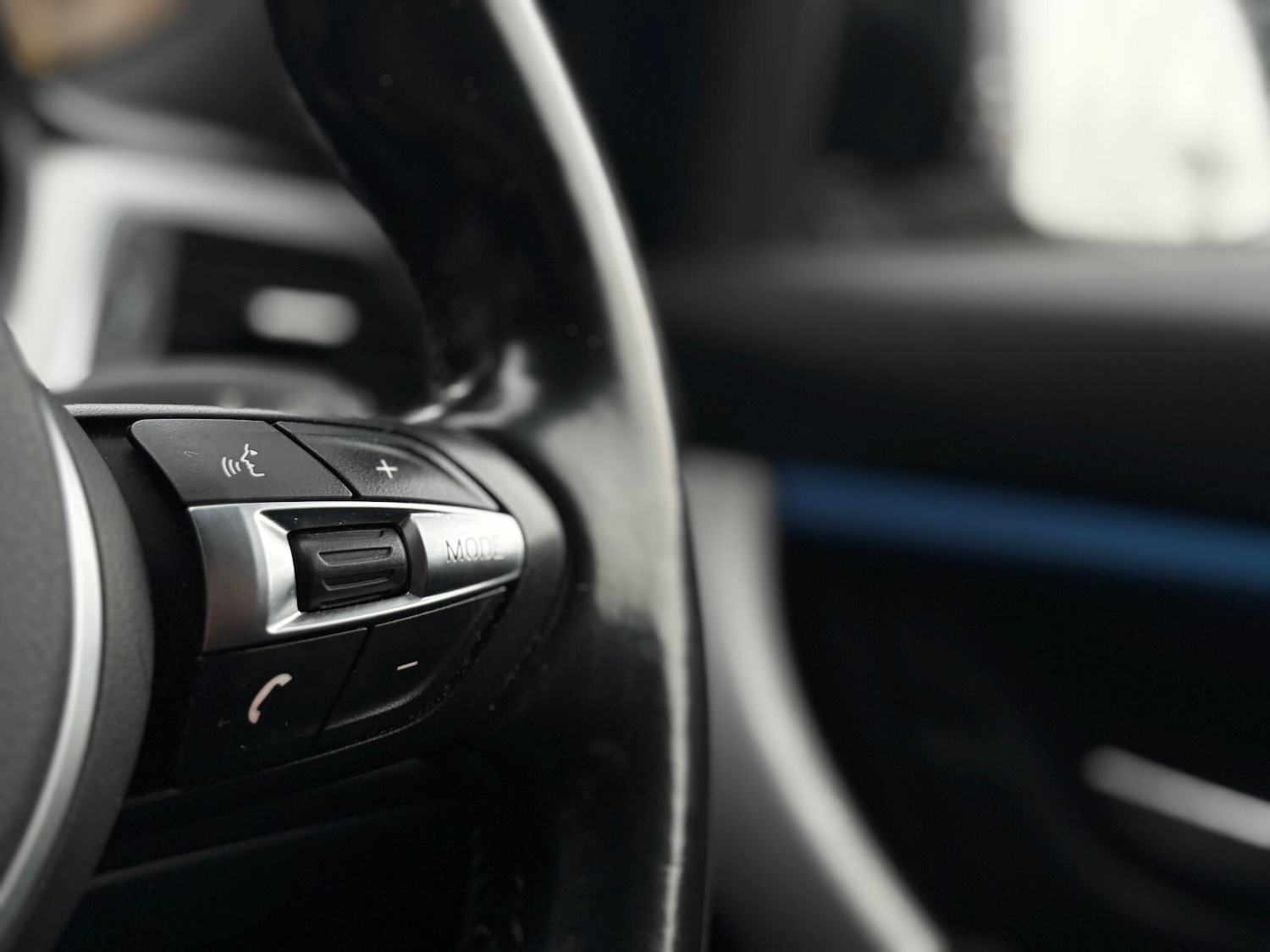 Used BMW 3 Series 2016 for sale - 76752576: Photo 41