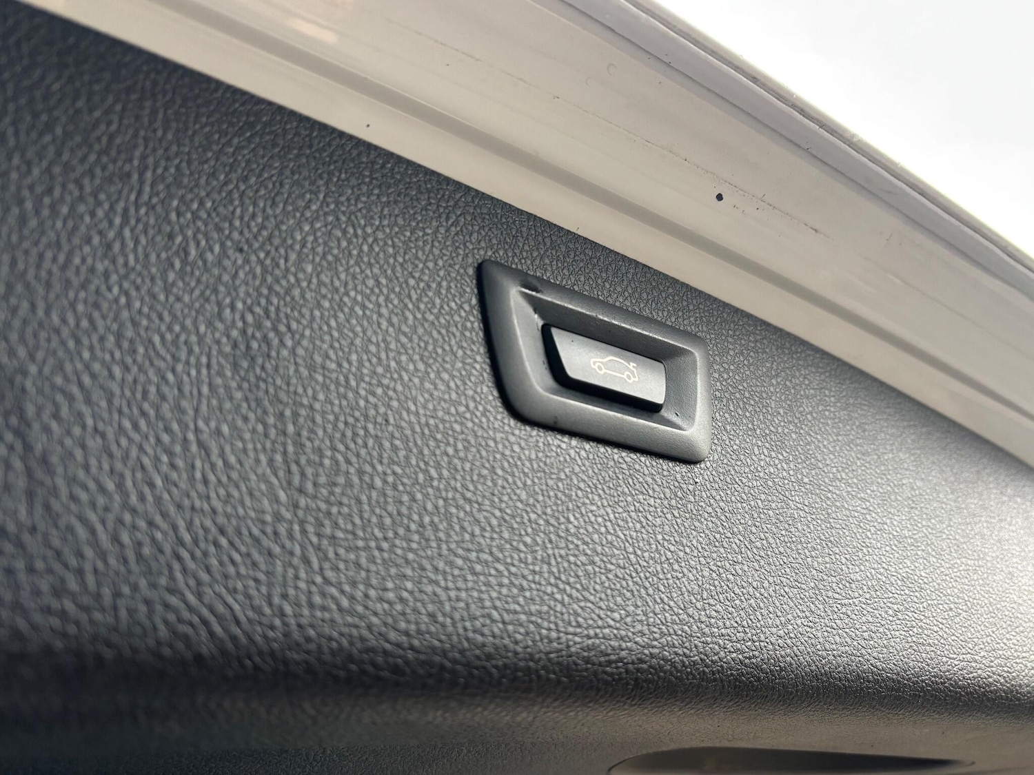 Used BMW 3 Series 2016 for sale - 76752576: Photo 53