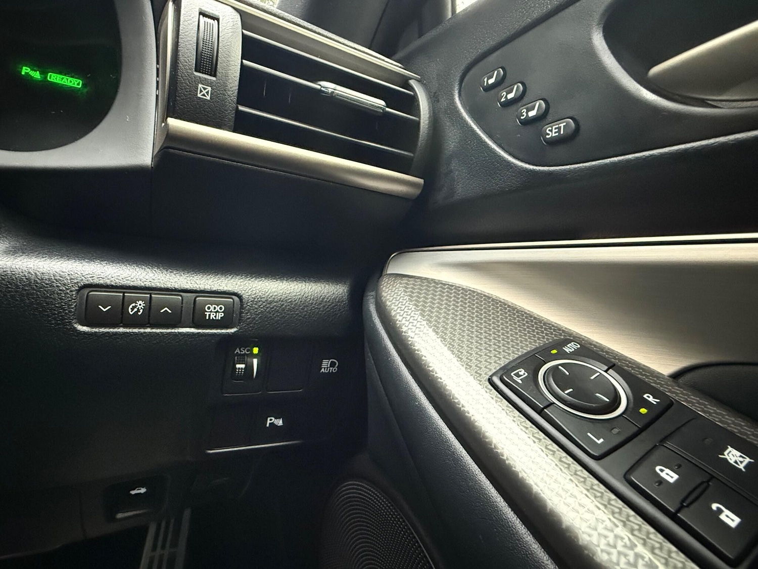 Used Lexus RC 2017 for sale - 75949598: Photo 28