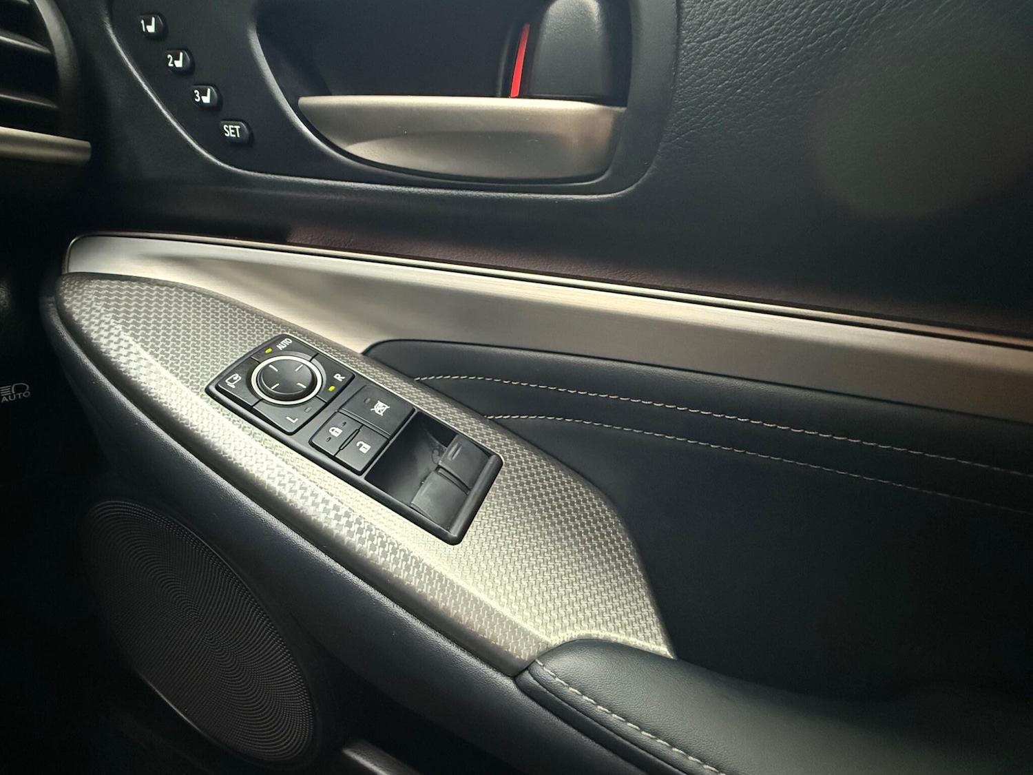 Used Lexus RC 2017 for sale - 75949598: Photo 34