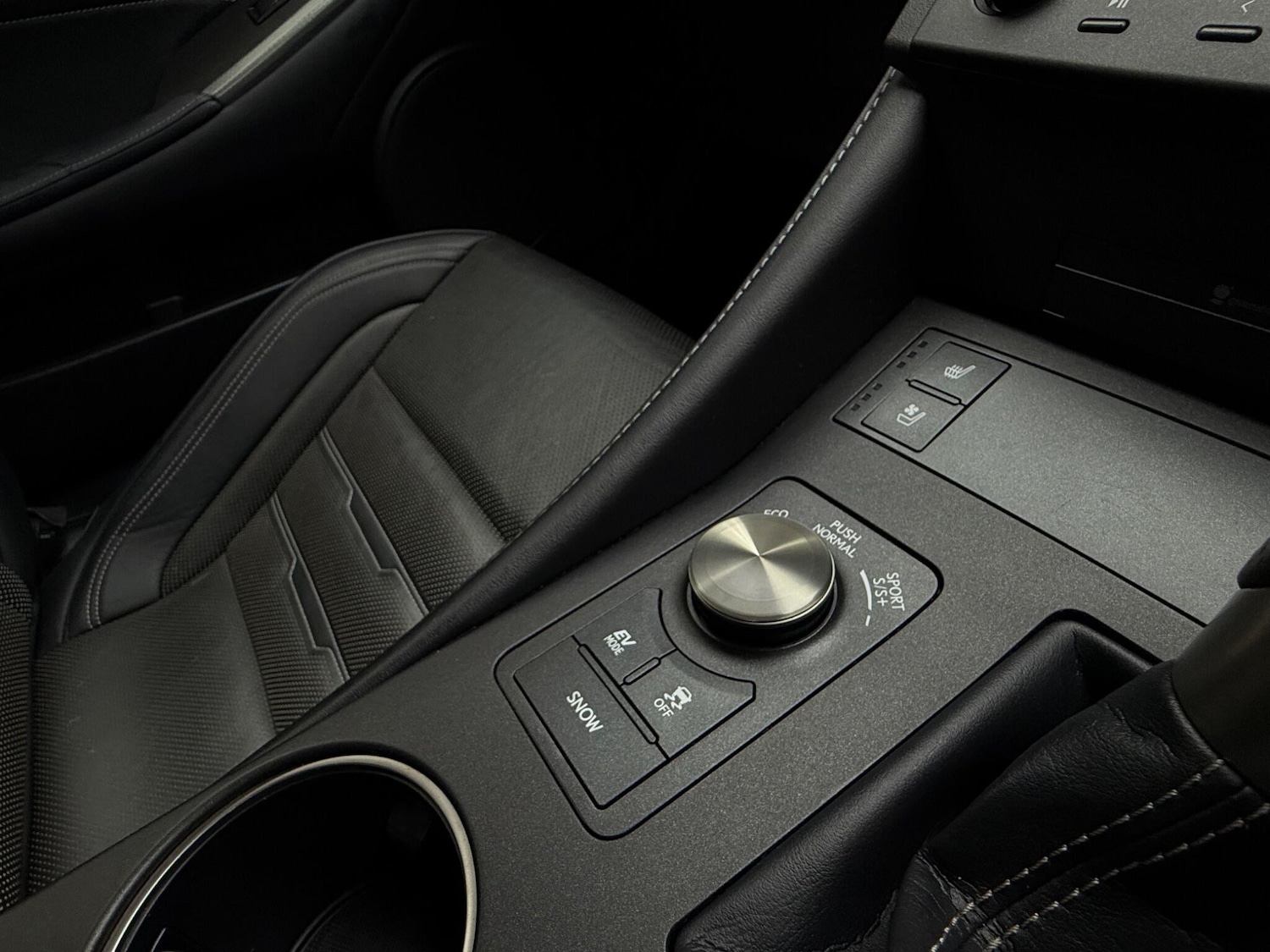 Used Lexus RC 2017 for sale - 75949598: Photo 52