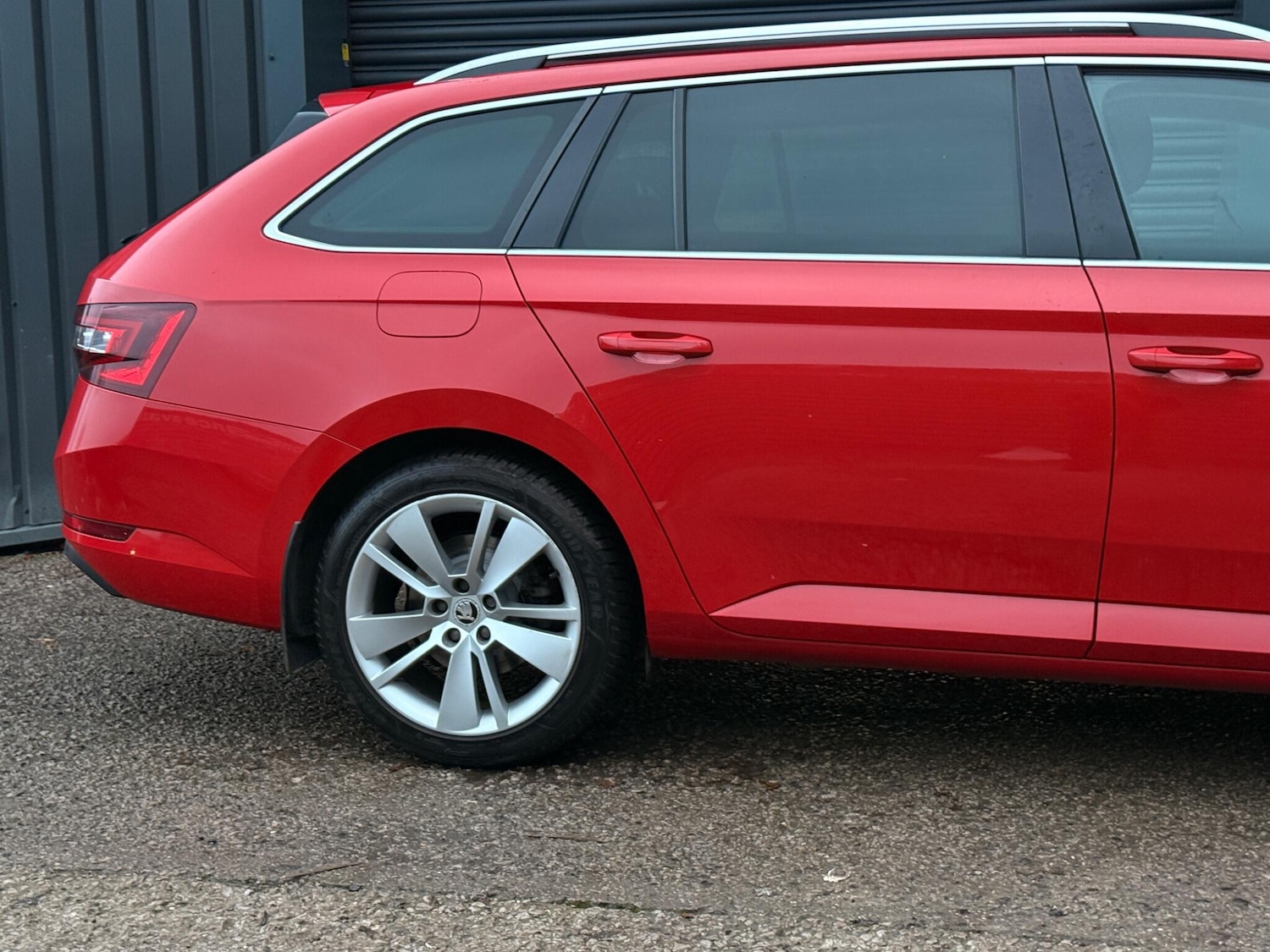 Used Skoda Superb 2017 for sale - 77053934: Photo 21