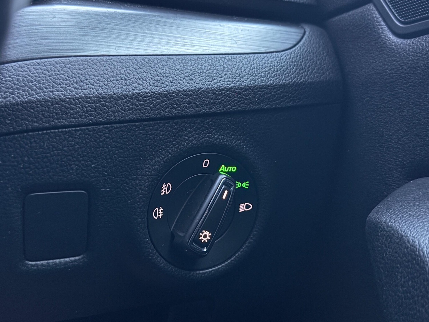 Used Skoda Superb 2017 for sale - 77053934: Photo 33