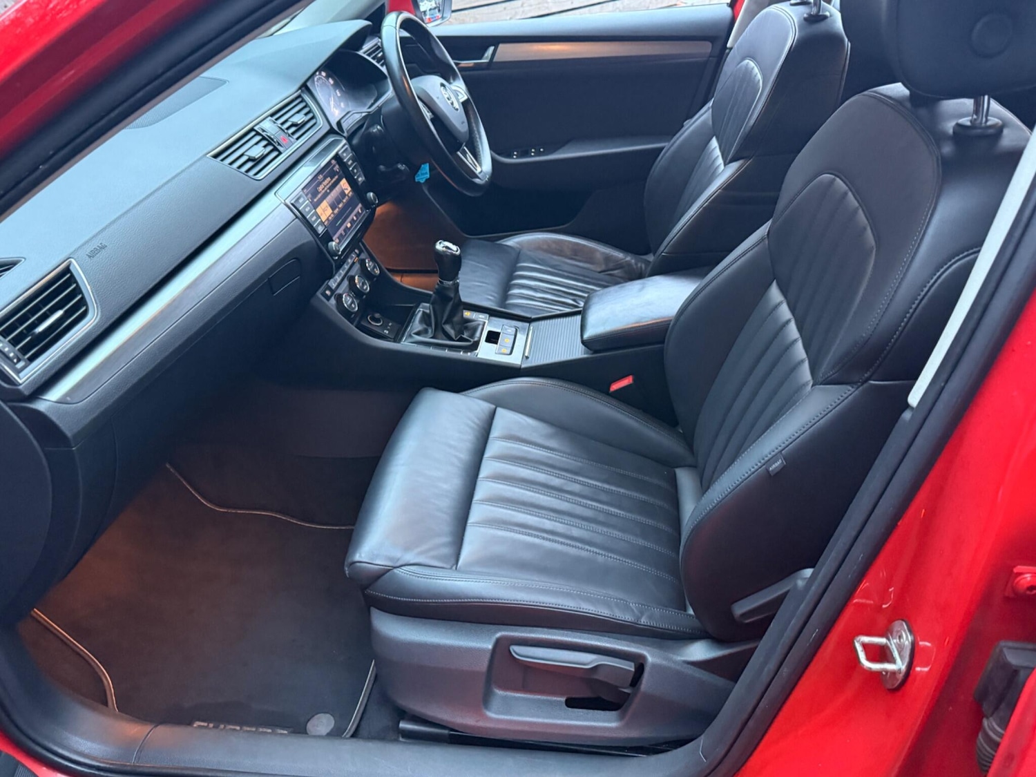 Used Skoda Superb 2017 for sale - 77053934: Photo 6