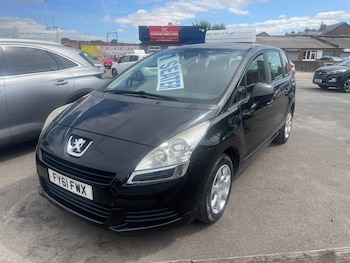 Used Peugeot 5008 2011 for sale - 79537809: Photo