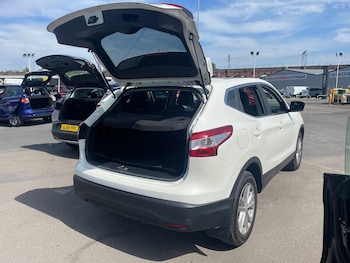 Used Nissan Qashqai 2014 for sale - 79504054: Photo