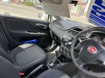 Used Fiat Punto 2015 for sale - 78466959: Photo