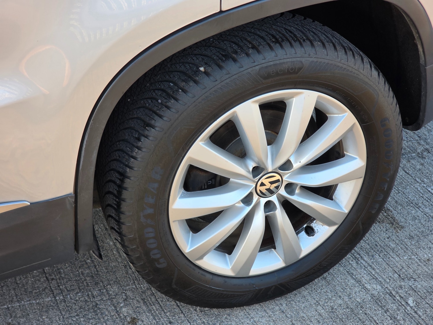 Used Volkswagen Tiguan 2014 for sale - 77746168: Photo 26