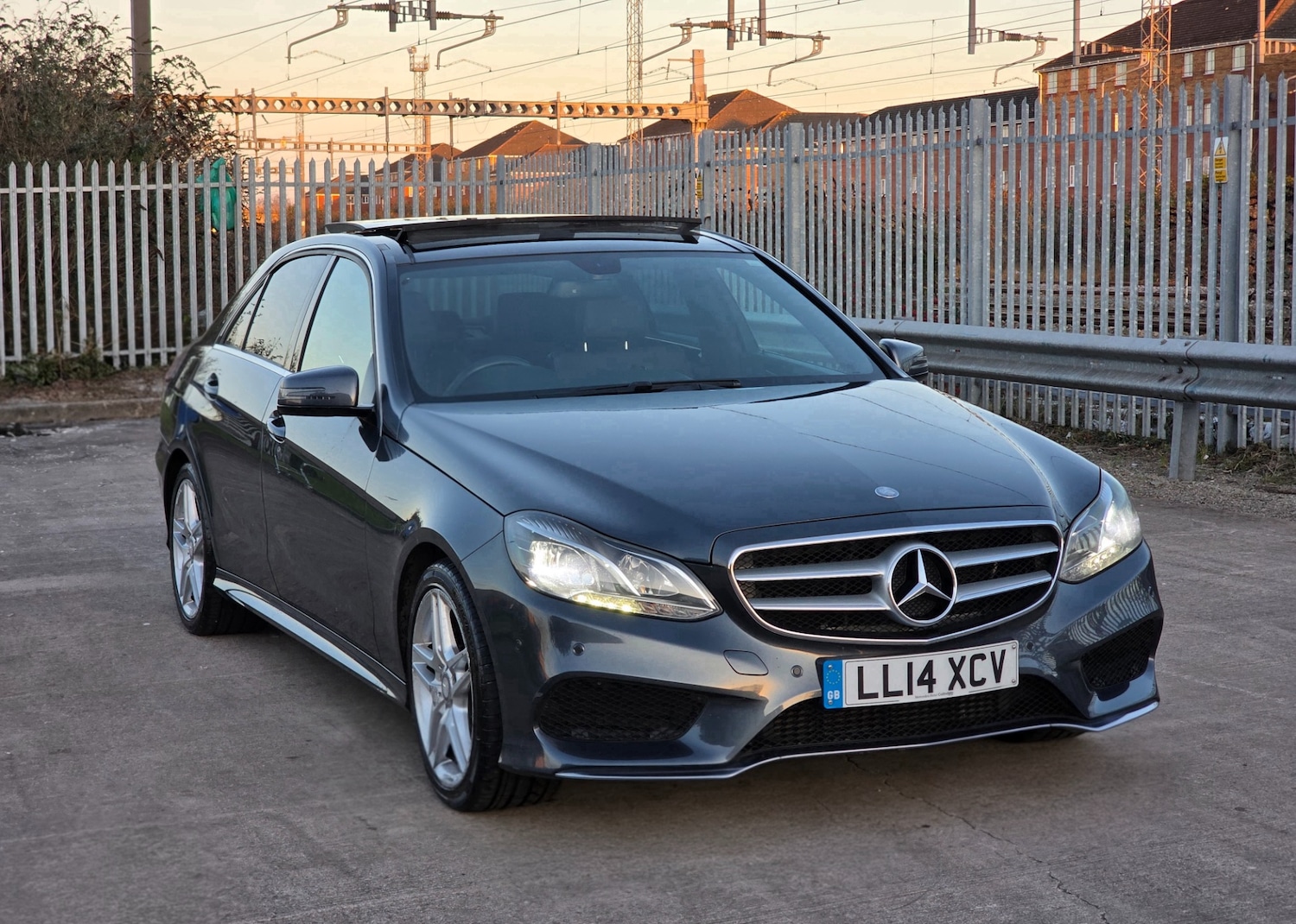 Used Mercedes-Benz E Class 2014 for sale - 77721572: Photo 3