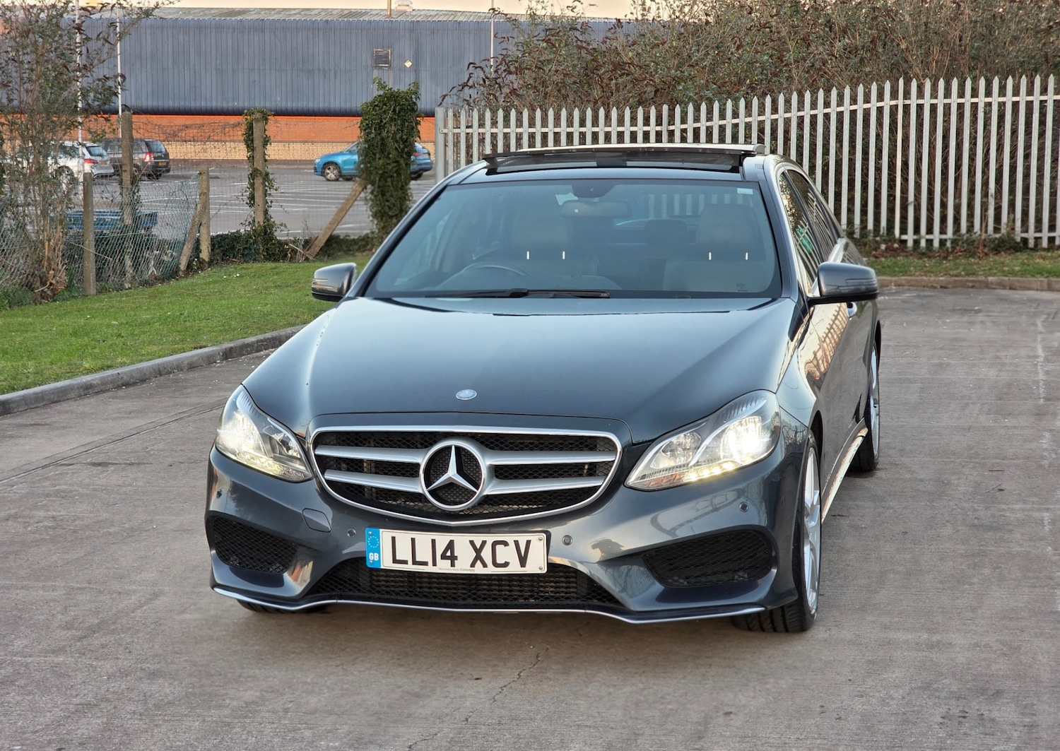 Used Mercedes-Benz E Class 2014 for sale - 77721572: Photo 5