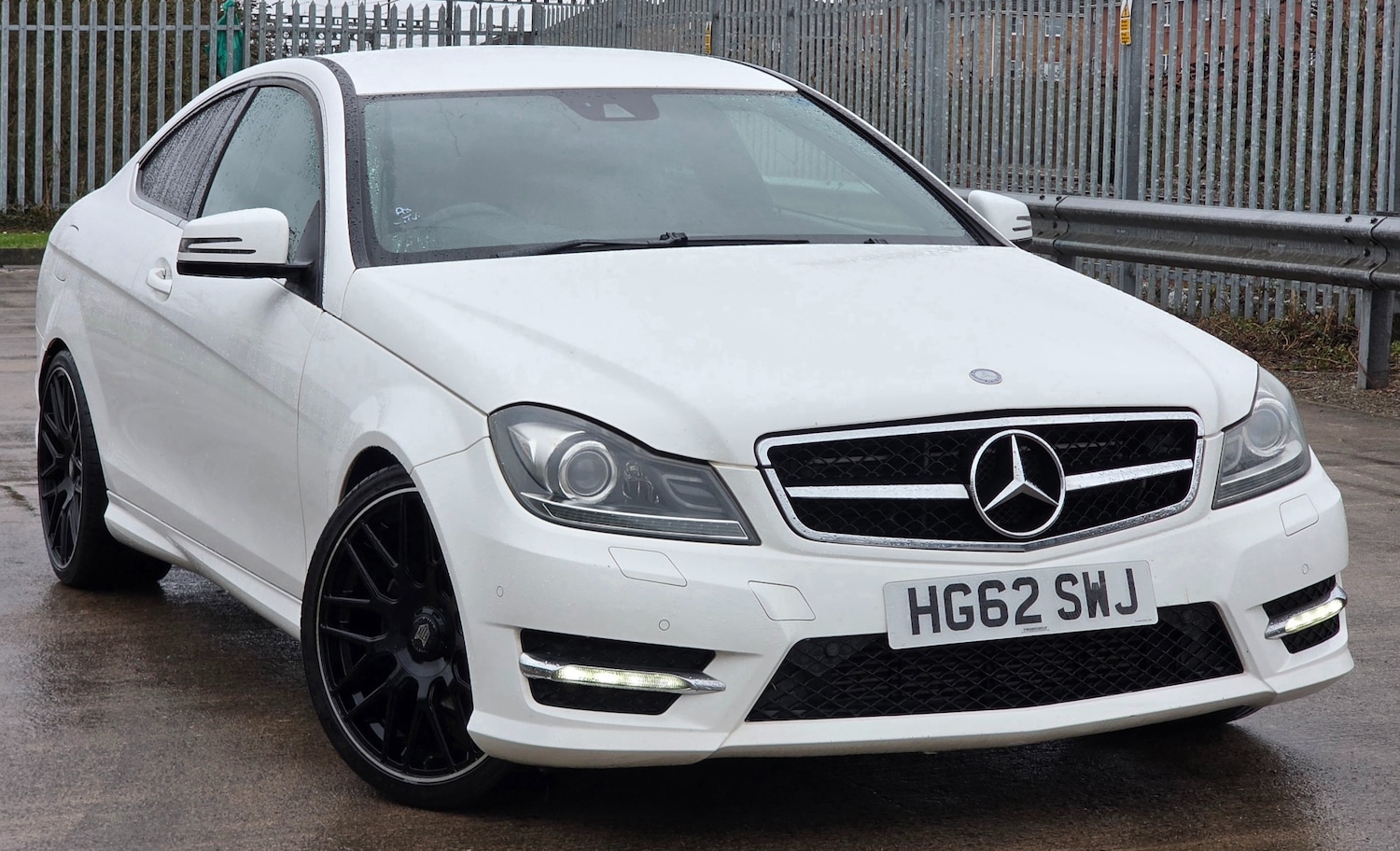 Used Mercedes-Benz C Class 2012 for sale - 77722250: Photo 1