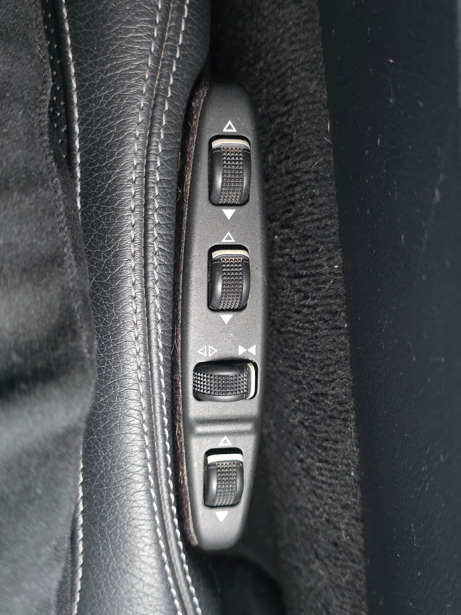 Used Mercedes-Benz E Class 2013 for sale - 78155752: Photo 36